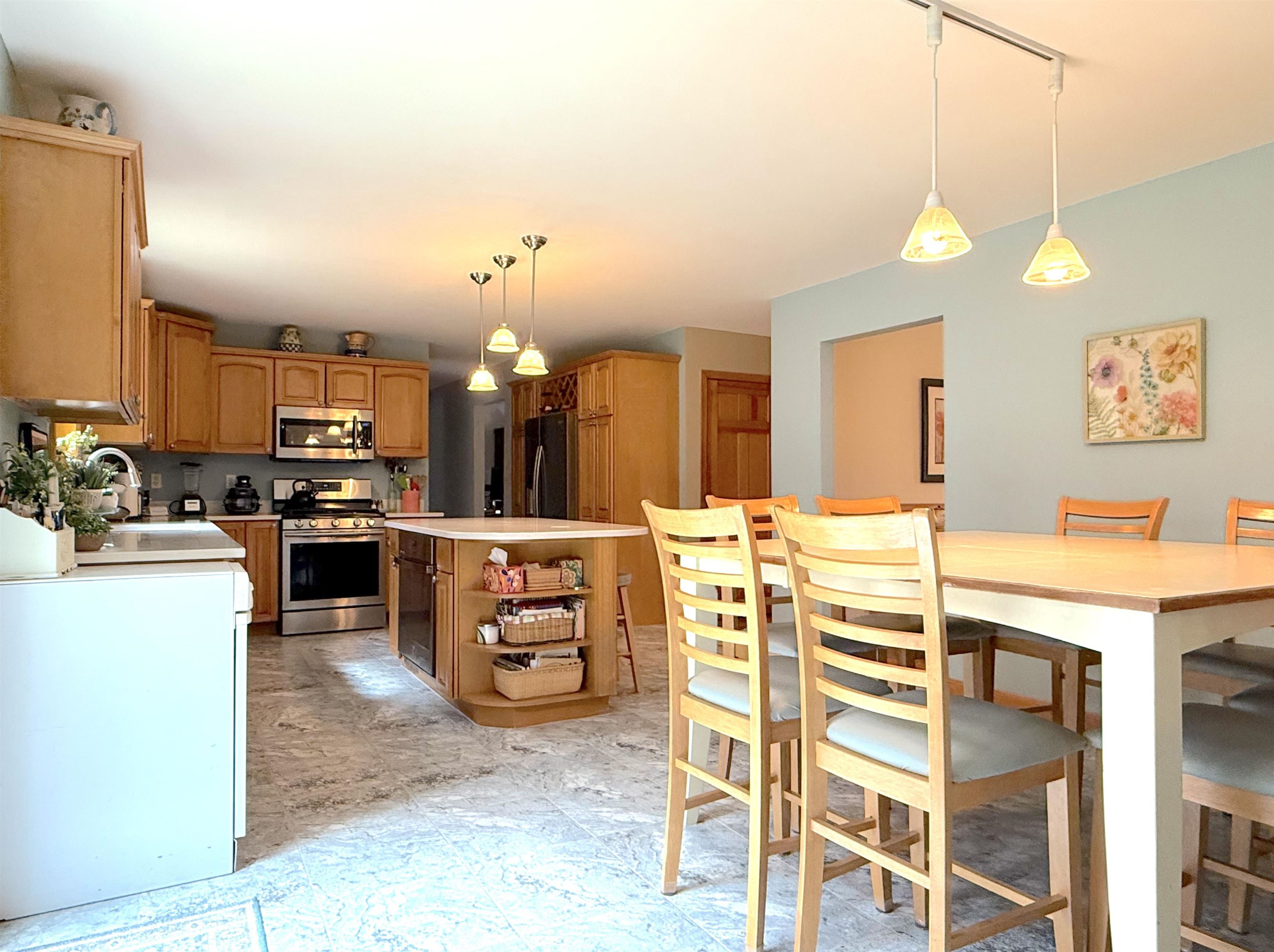 3 Norway Drive Brookline, NH 03033 - Photo 11 of 55