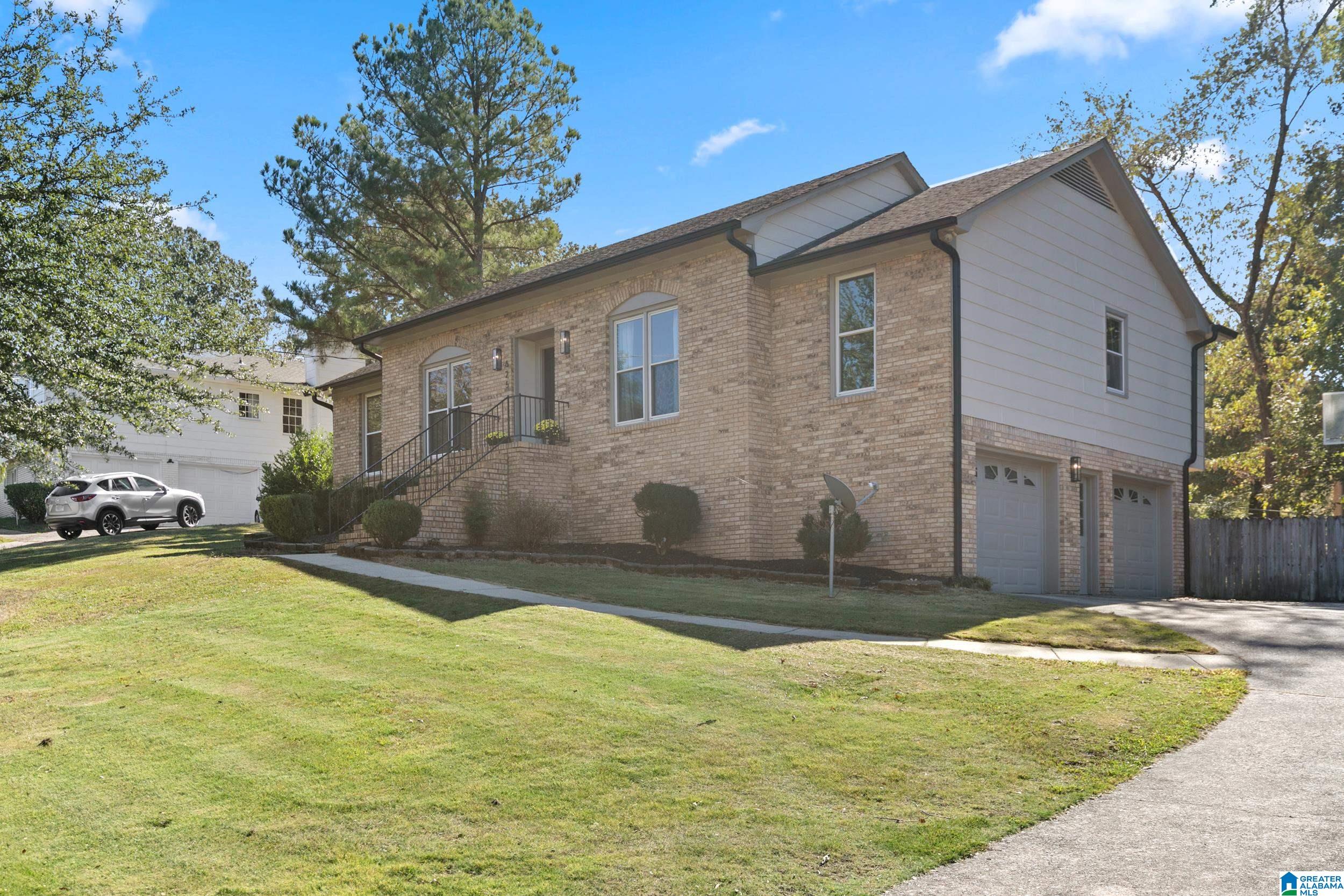625 Sunhill Road Northwest Birmingham, AL 35215 - Photo 2 of 38