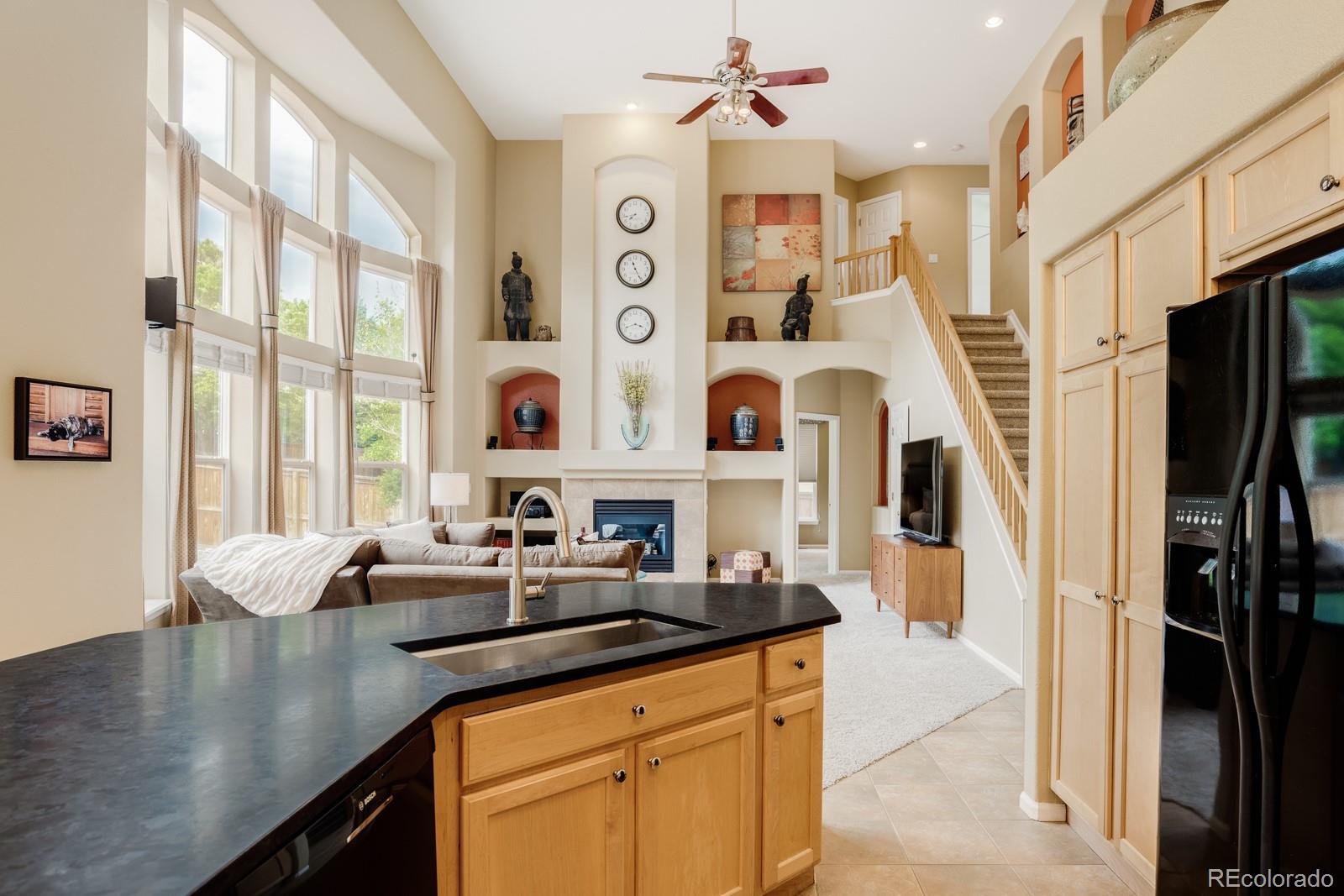 9235 Desert Willow Road Highlands Ranch, CO 80129 - Photo 9 of 30 Gallery Image 9