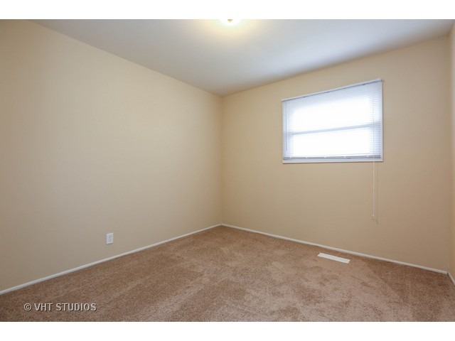 536 Spruce Road Bolingbrook, IL 60440 - Photo 7 of 11