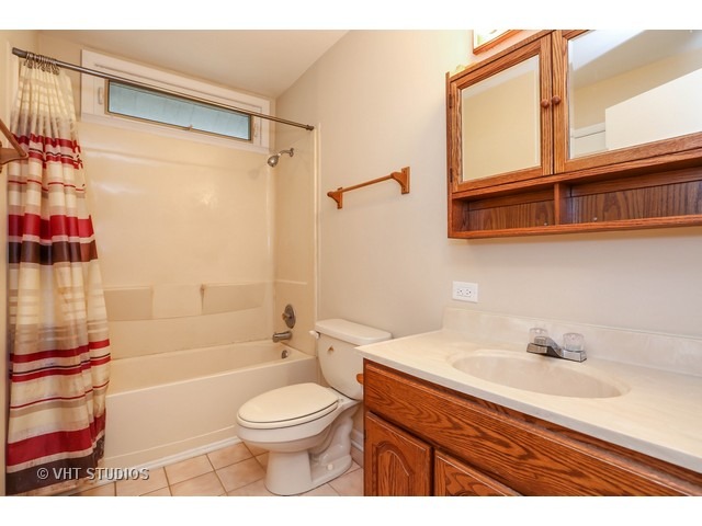 536 Spruce Road Bolingbrook, IL 60440 - Photo 9 of 11