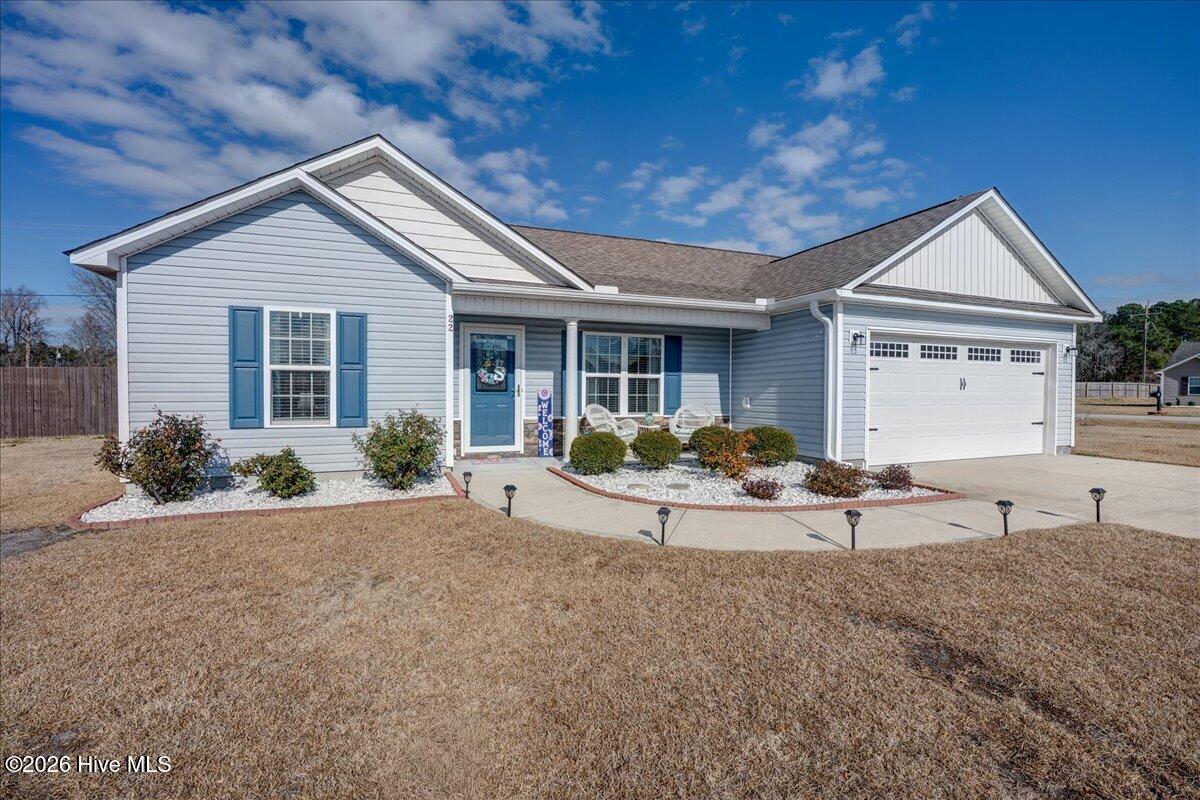 22 Covington Court New Bern, NC 28560 - Photo 1 of 42 02-22_covington_ct-38