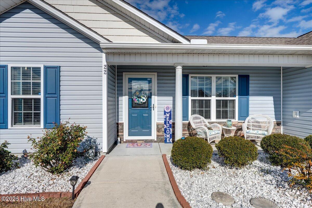 22 Covington Court New Bern, NC 28560 - Photo 2 of 42 01-22_covington_ct-37
