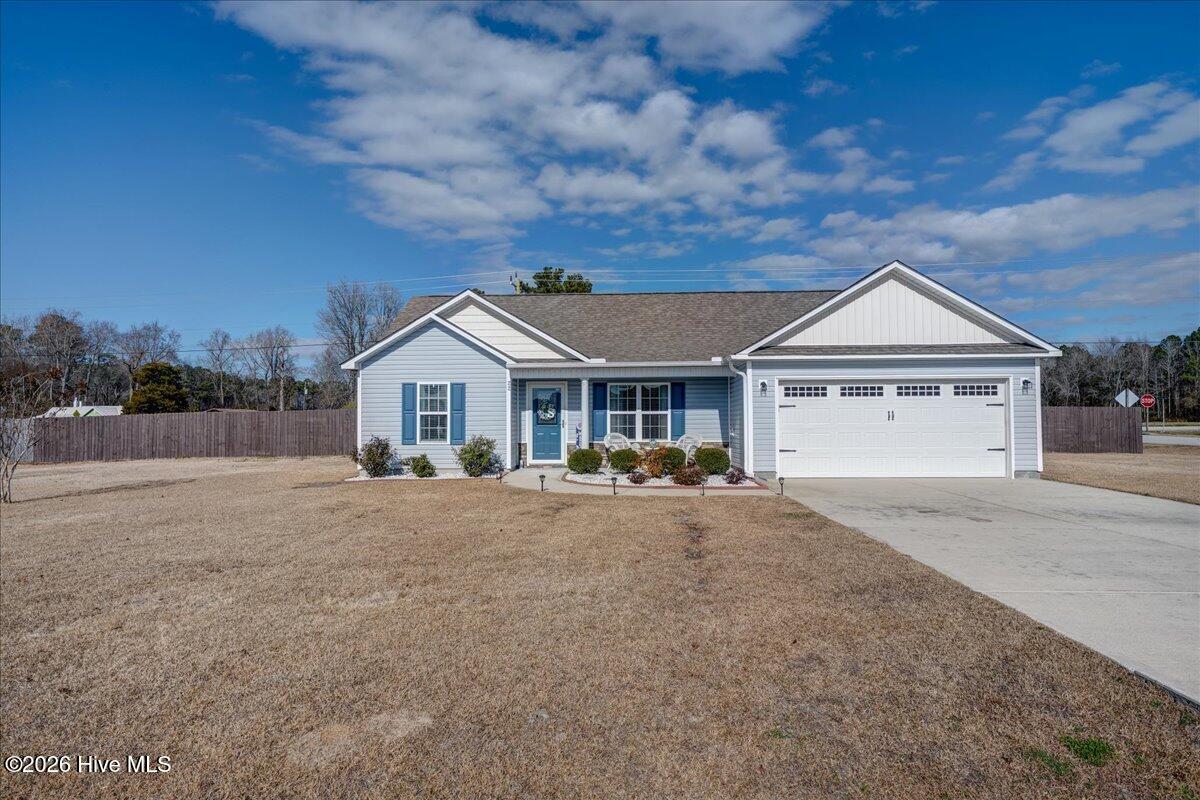 22 Covington Court New Bern, NC 28560 - Photo 3 of 42 03-22_covington_ct-39