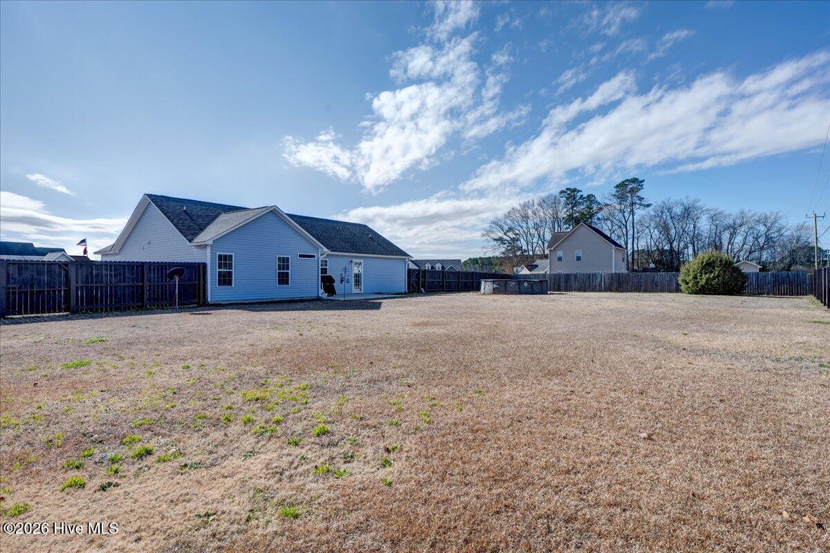 22 Covington Court New Bern, NC 28560 - Photo 38 of 42 16-22_covington_ct-33