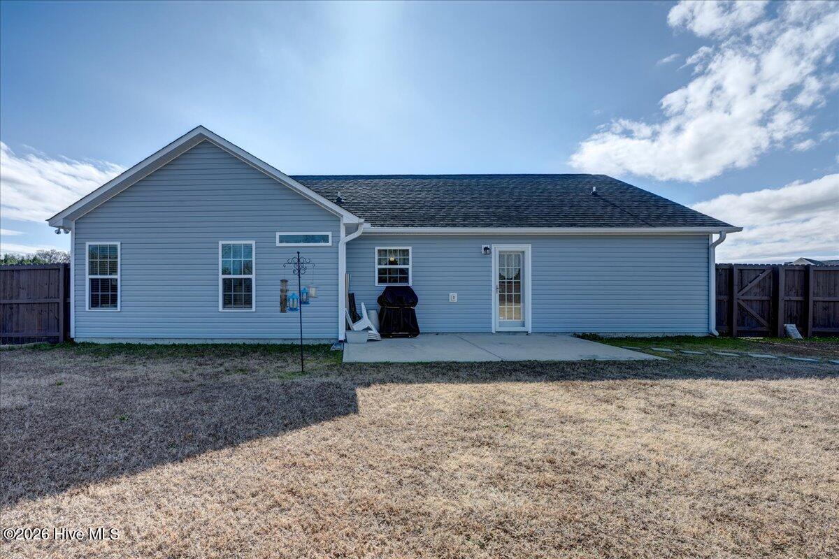 22 Covington Court New Bern, NC 28560 - Photo 39 of 42 18-22_covington_ct-35
