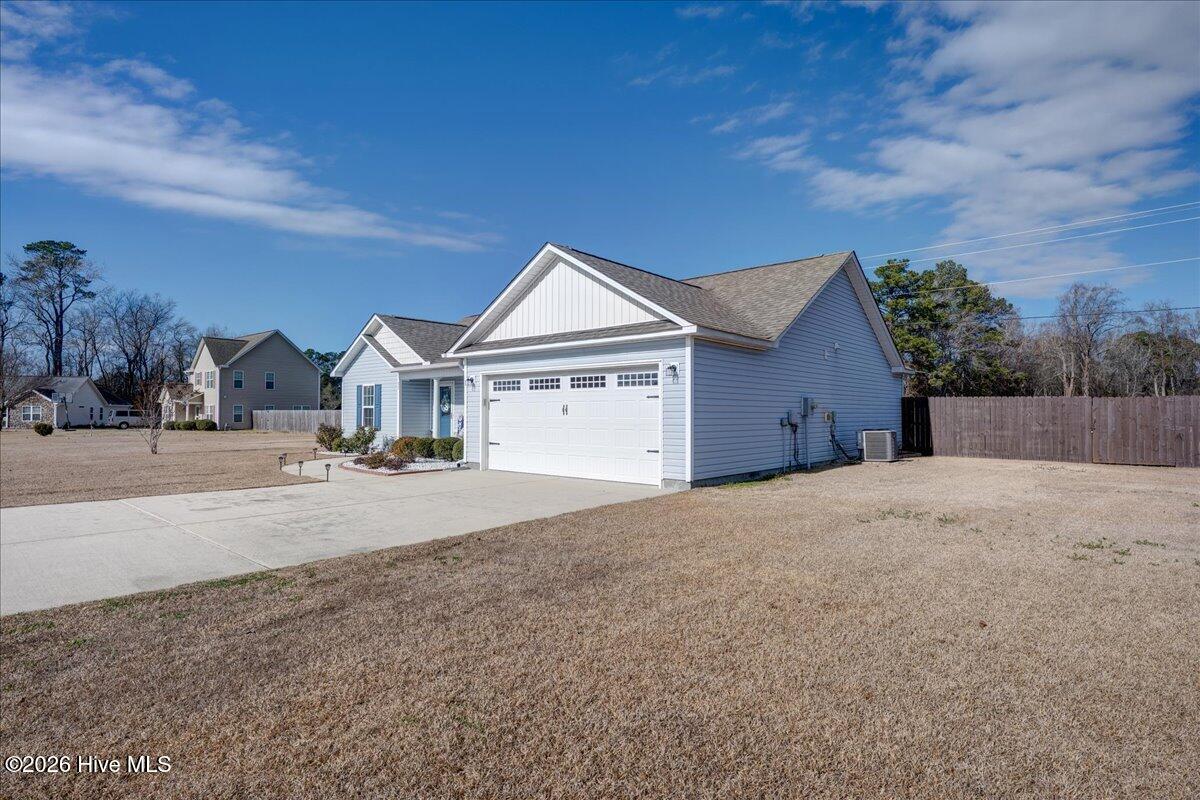 22 Covington Court New Bern, NC 28560 - Photo 4 of 42 05-22_covington_ct-41