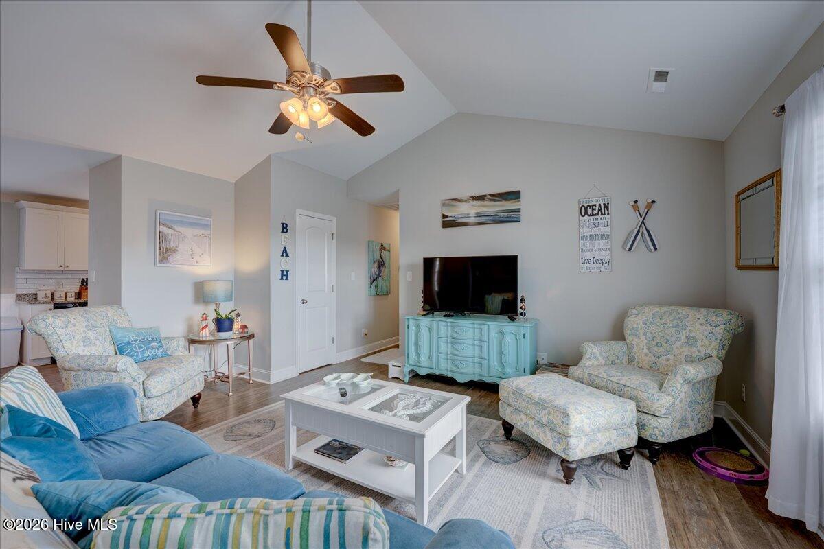 22 Covington Court New Bern, NC 28560 - Photo 6 of 42 28-22_covington_ct-9