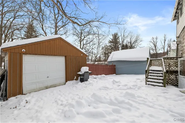 $179,900 | 3566 Oneida Street, New Hartford, NY 13319