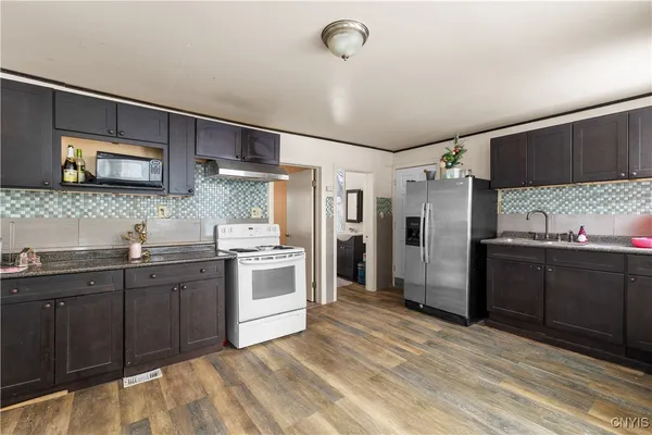 $174,900 | 3566 Oneida Street, New Hartford, NY 13319