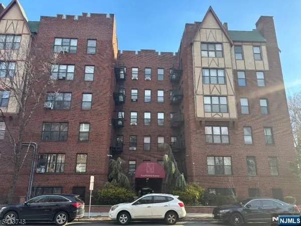 $179,000 | 5 Pomona Avenue, Unit 1401, Newark, NJ 07112