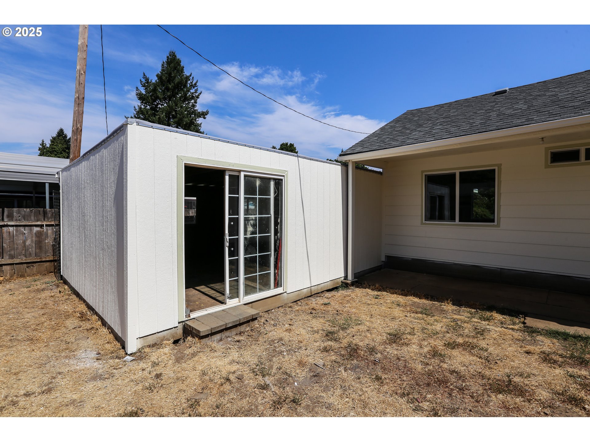 2106 Devos Street Eugene, OR 97402 - Photo 24 of 27 Gallery Image 24