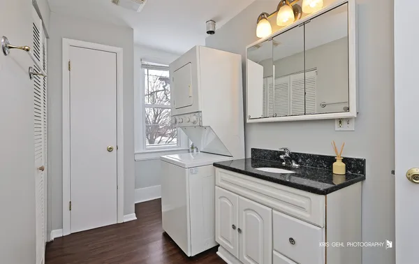 $1,850 | 307 North Avenue, Unit 2, Antioch, IL 60002