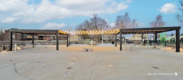 a view of building with outdoor space