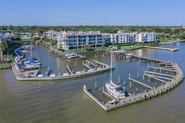 $220,000 | 4011 NASA Road 1, Unit 512, El Lago, TX 77586