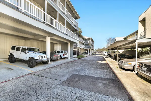 $220,000 | 4011 NASA Road 1, Unit 512, El Lago, TX 77586