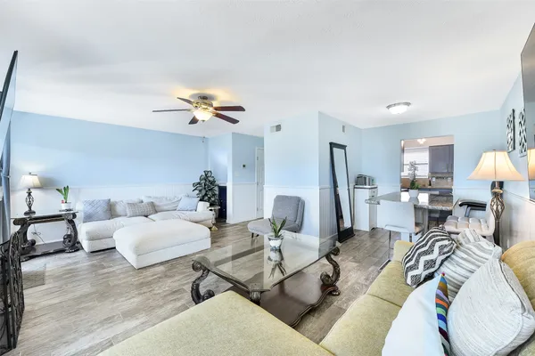 $220,000 | 4011 NASA Road 1, Unit 512, El Lago, TX 77586
