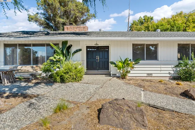 $1,500,000 | 2592 Caballo Ranchero Drive, Diablo, CA 94528