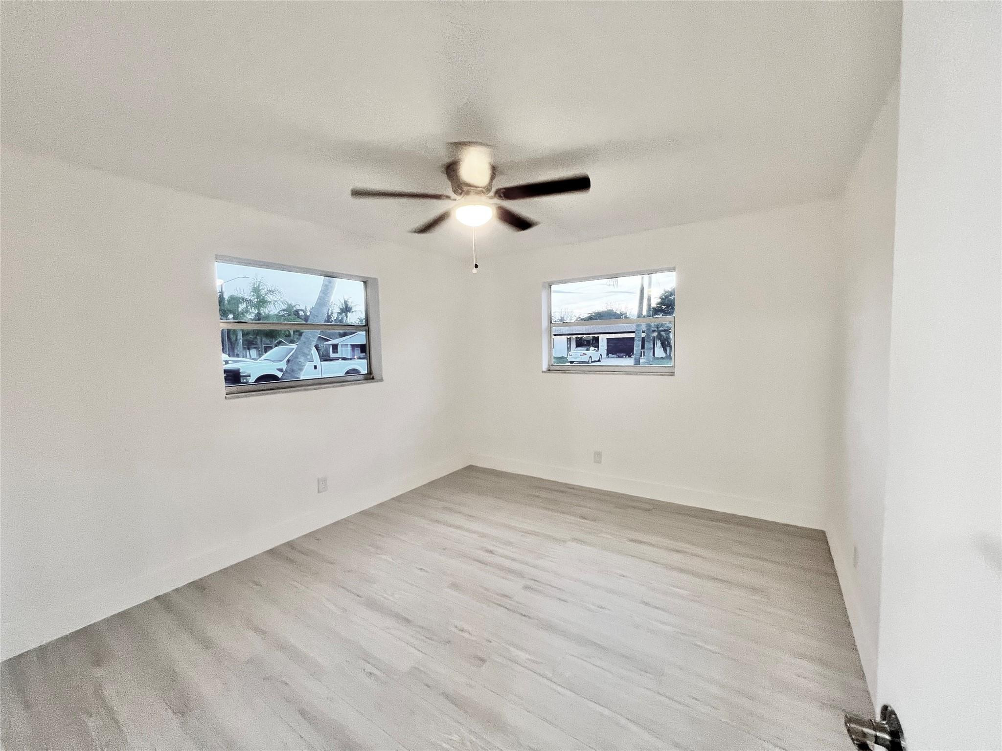 560 Ridgewood Lane Plantation, FL 33317 - Photo 14 of 24 Photo 14