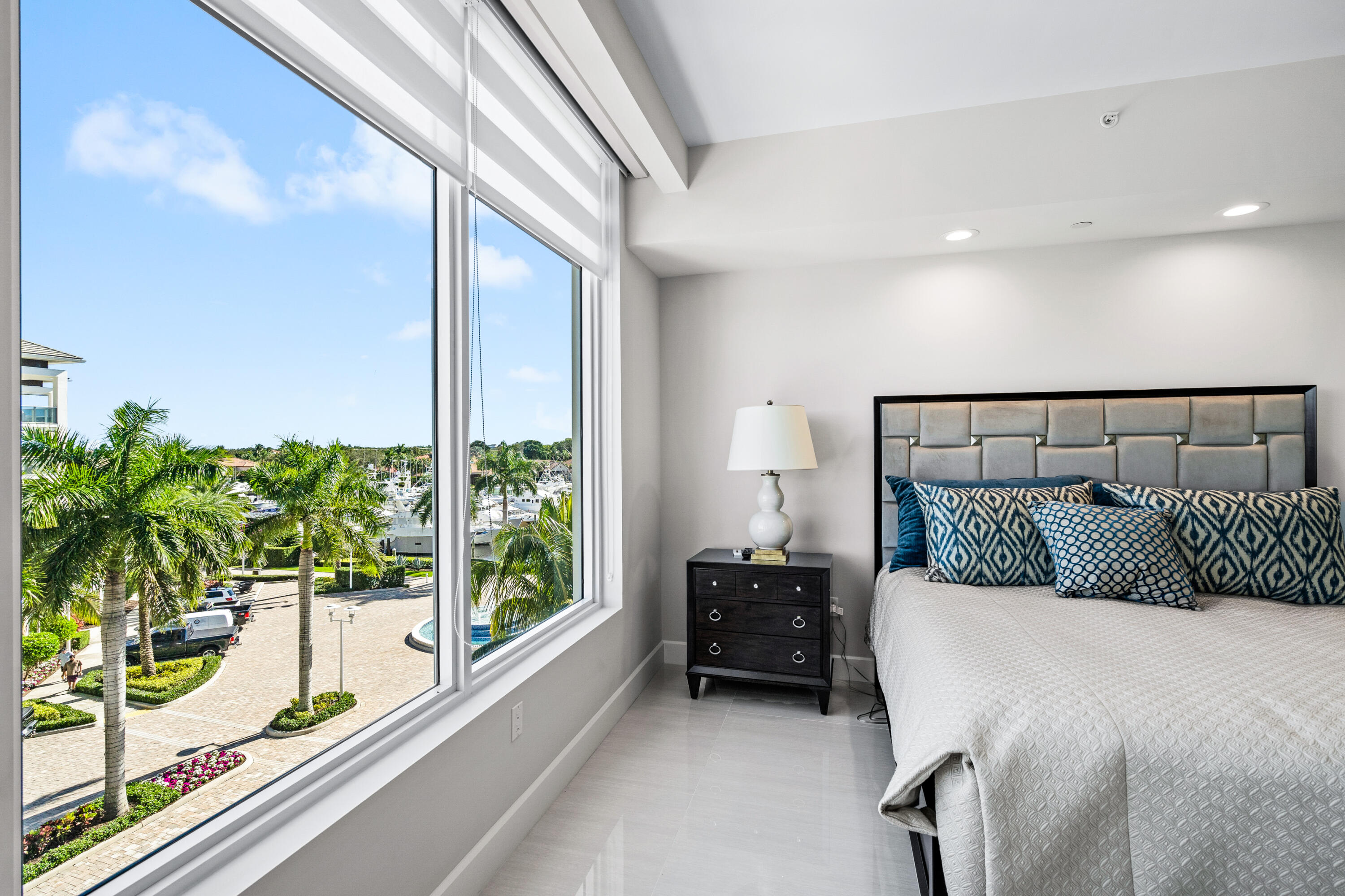 2720 Donald Ross Road, Unit 402 Palm Beach Gardens, FL 33410 - Photo 16 of 41 Master Bedroom