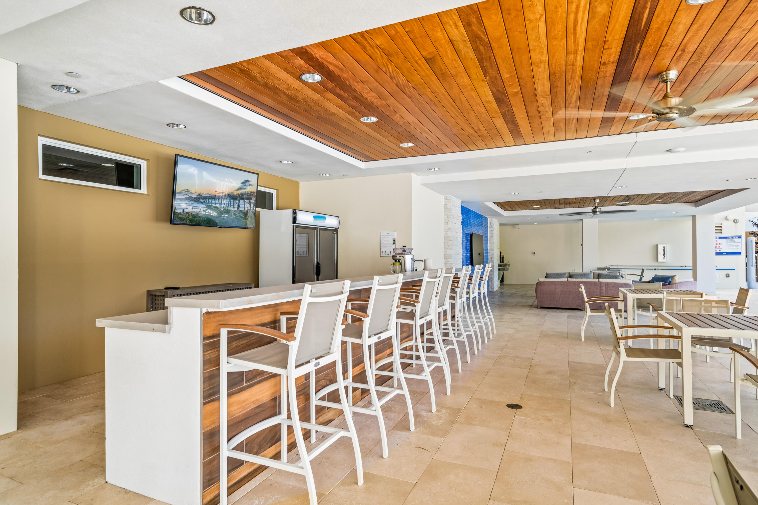 2720 Donald Ross Road, Unit 402 Palm Beach Gardens, FL 33410 - Photo 34 of 41 Main pool area