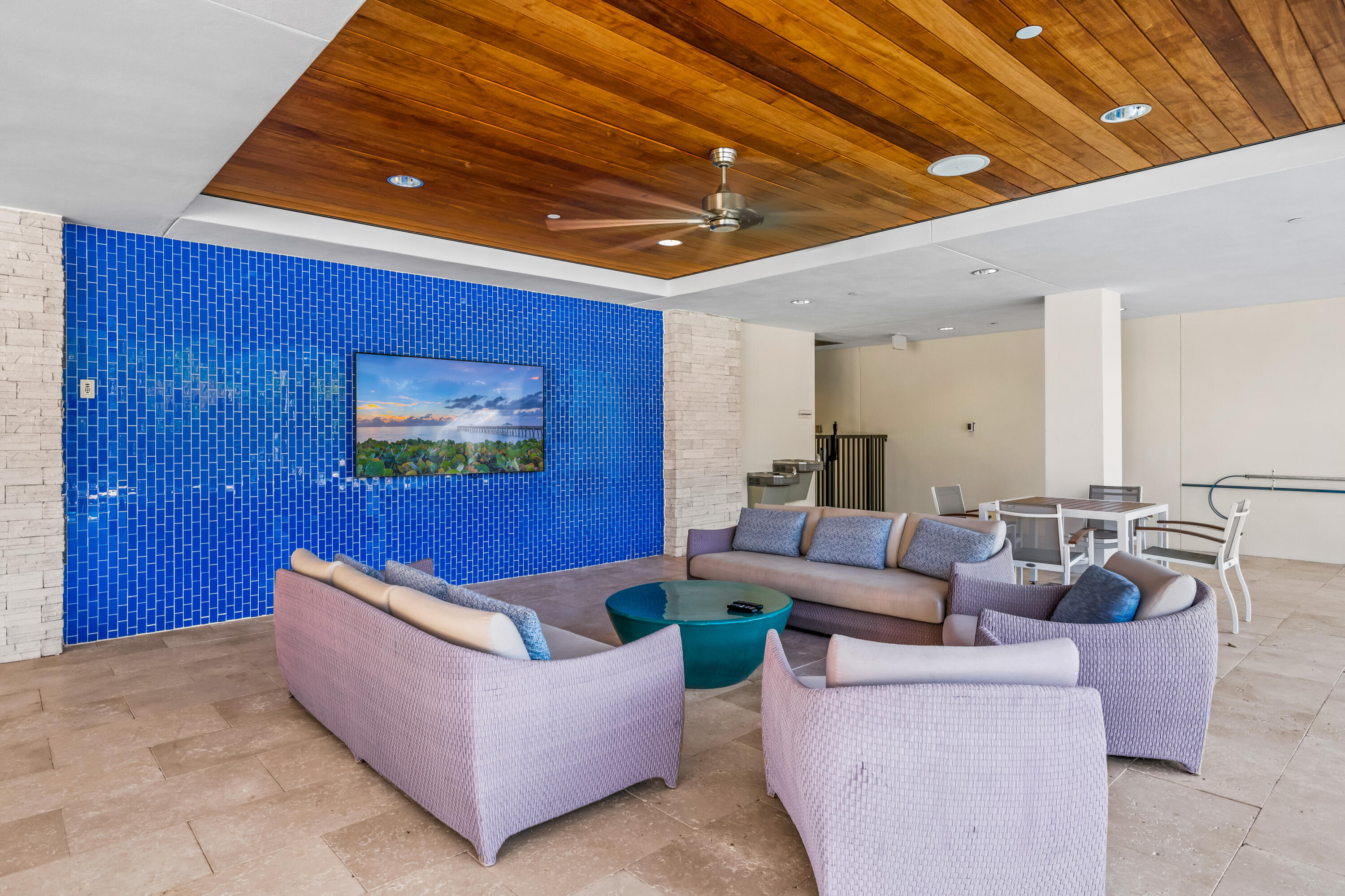 2720 Donald Ross Road, Unit 402 Palm Beach Gardens, FL 33410 - Photo 35 of 41 Sitting area