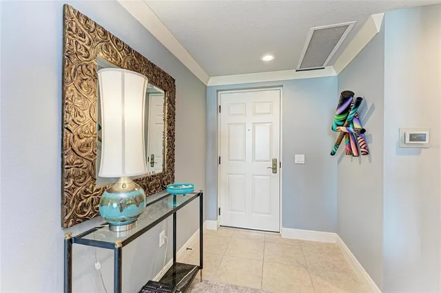 $629,000 | 800 North Tamiami Trail, Unit 1010, Sarasota, FL 34236