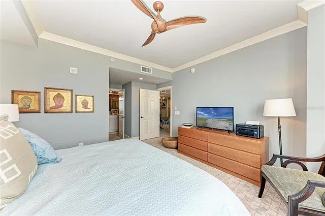 $629,000 | 800 North Tamiami Trail, Unit 1010, Sarasota, FL 34236