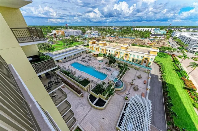 $629,000 | 800 North Tamiami Trail, Unit 1010, Sarasota, FL 34236