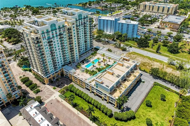 $629,000 | 800 North Tamiami Trail, Unit 1010, Sarasota, FL 34236