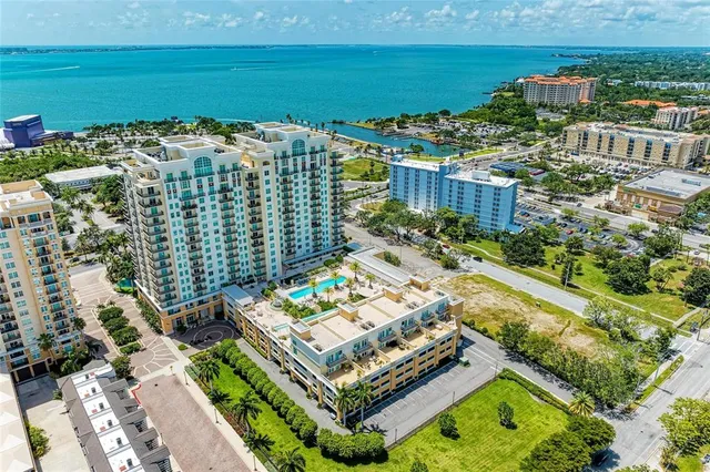 $629,000 | 800 North Tamiami Trail, Unit 1010, Sarasota, FL 34236