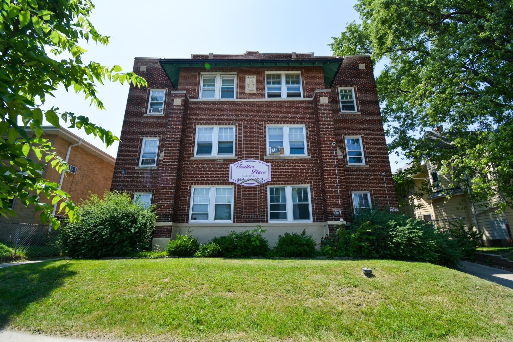 915 North 24th Street Milwaukee, WI 53233 - Photo 33 of 37 915 N 24th St