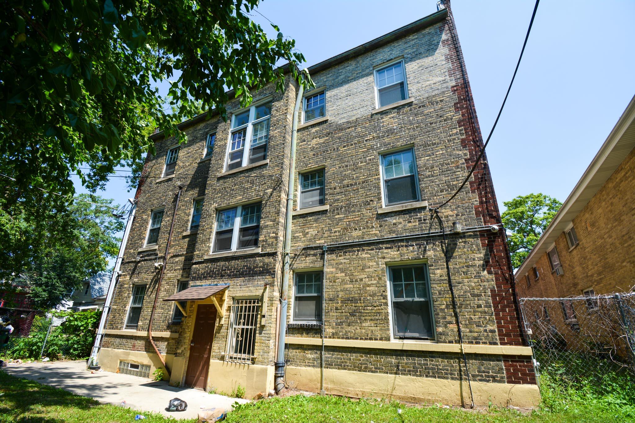 915 North 24th Street Milwaukee, WI 53233 - Photo 35 of 37 915 N 24th St