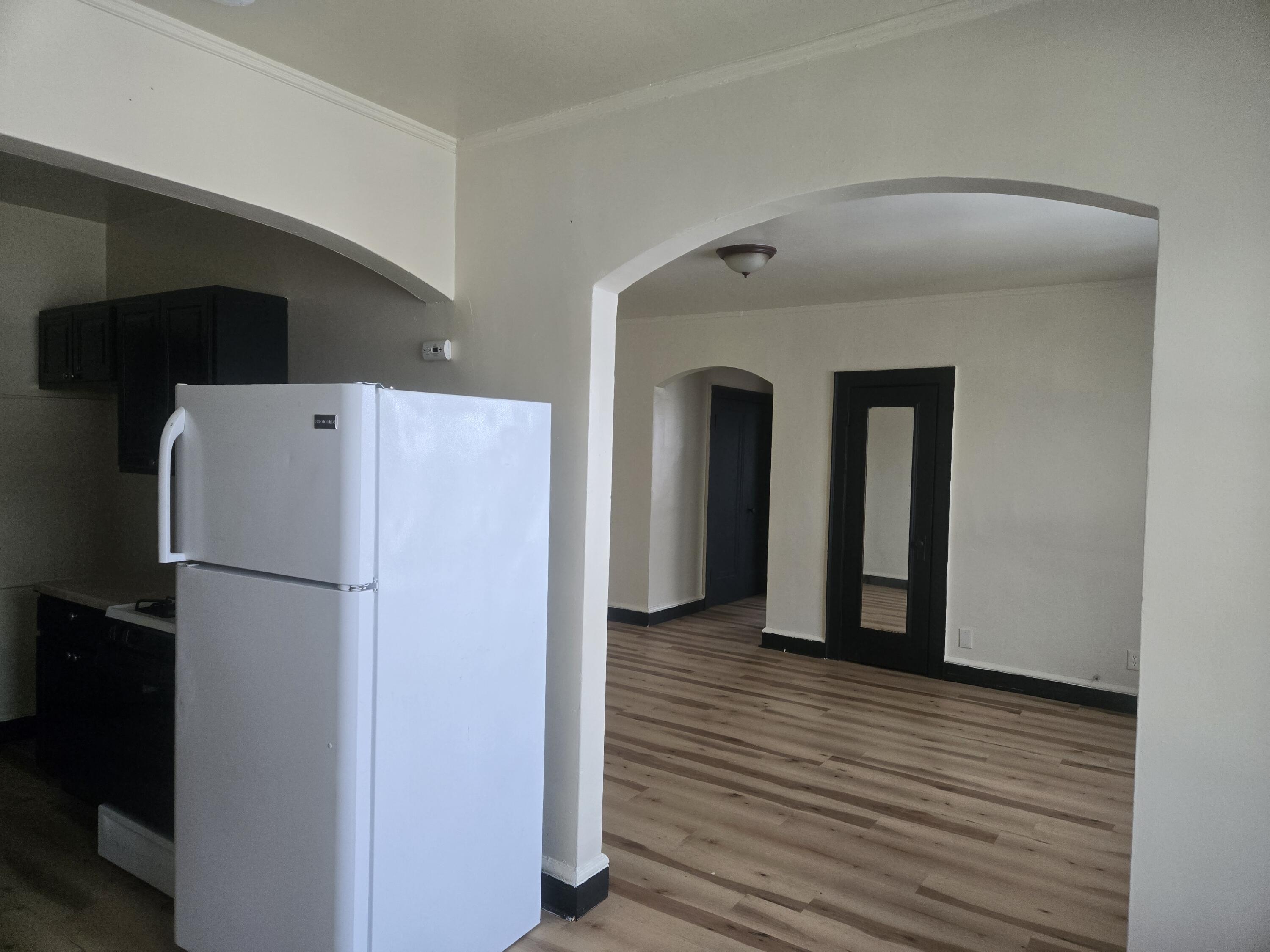 915 North 24th Street Milwaukee, WI 53233 - Photo 6 of 37 915 N 24th St