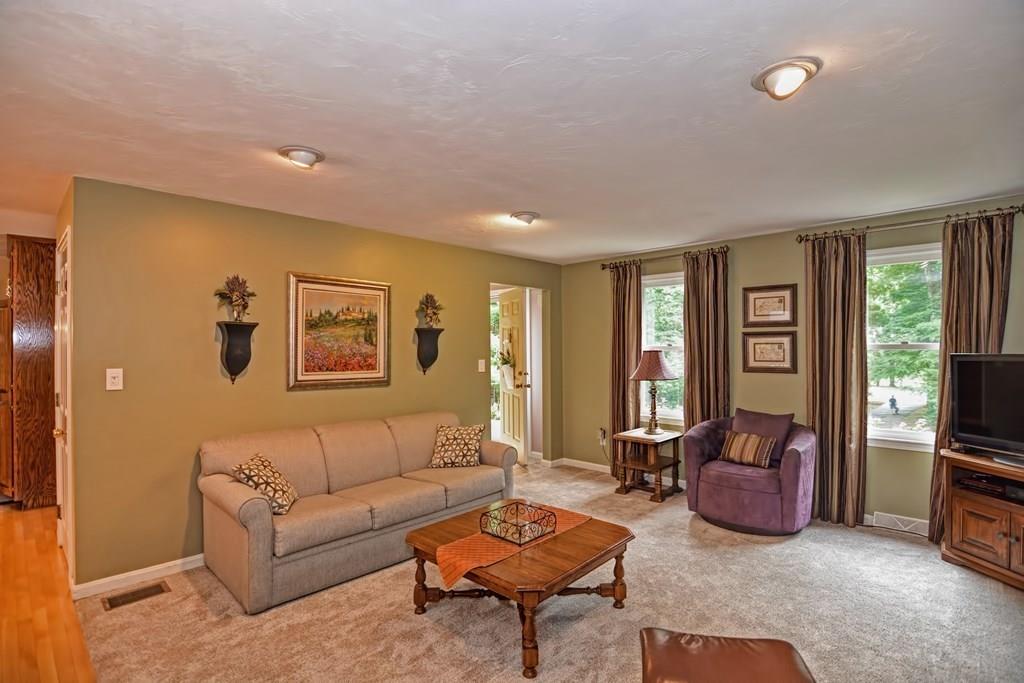 22 Kings Row Ashland, MA 01721 - Photo 6 of 35 Gallery Image 6