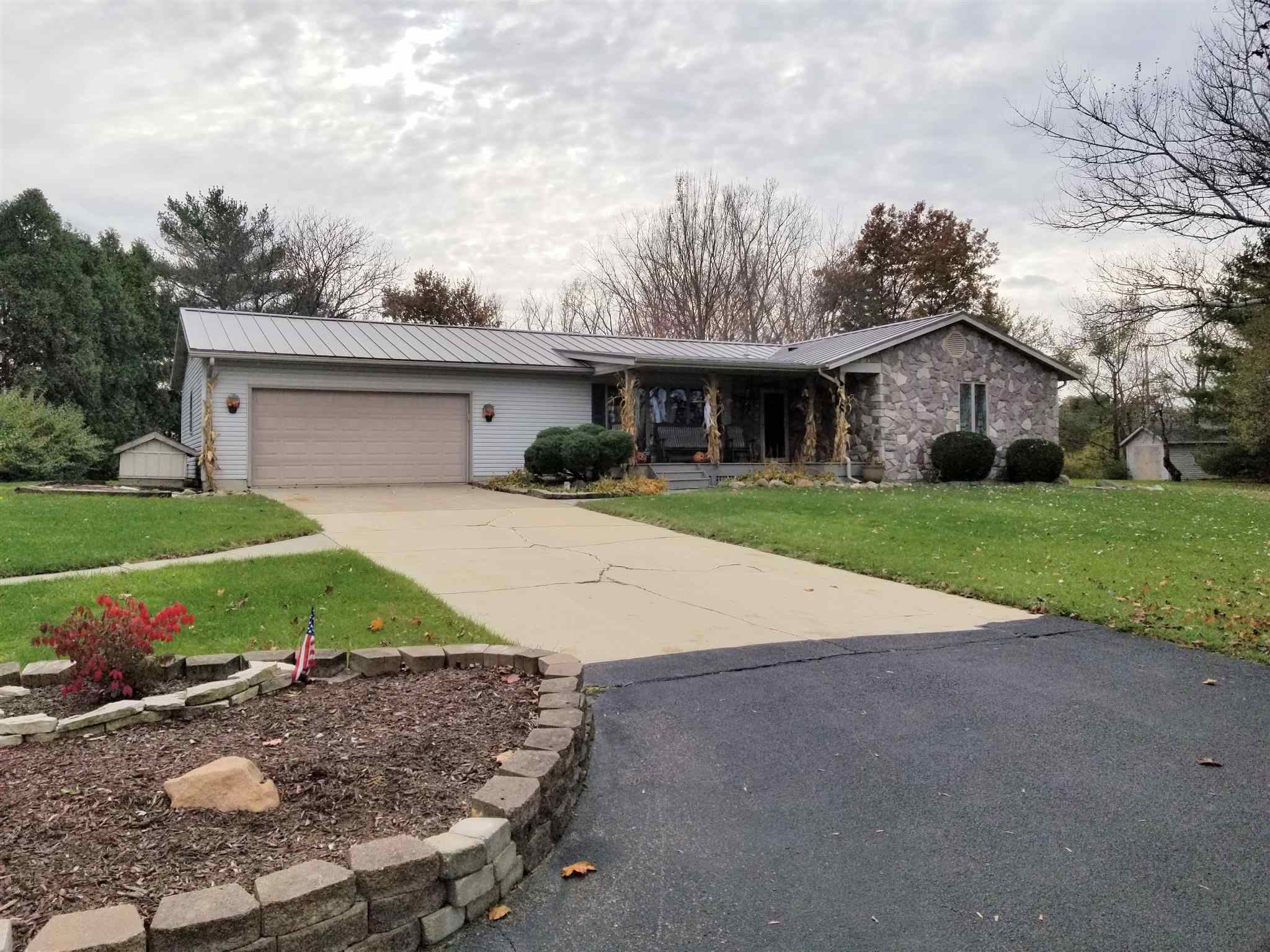 9219 Lower Huntington Road Fort Wayne, IN 46809 - Photo 1 of 36