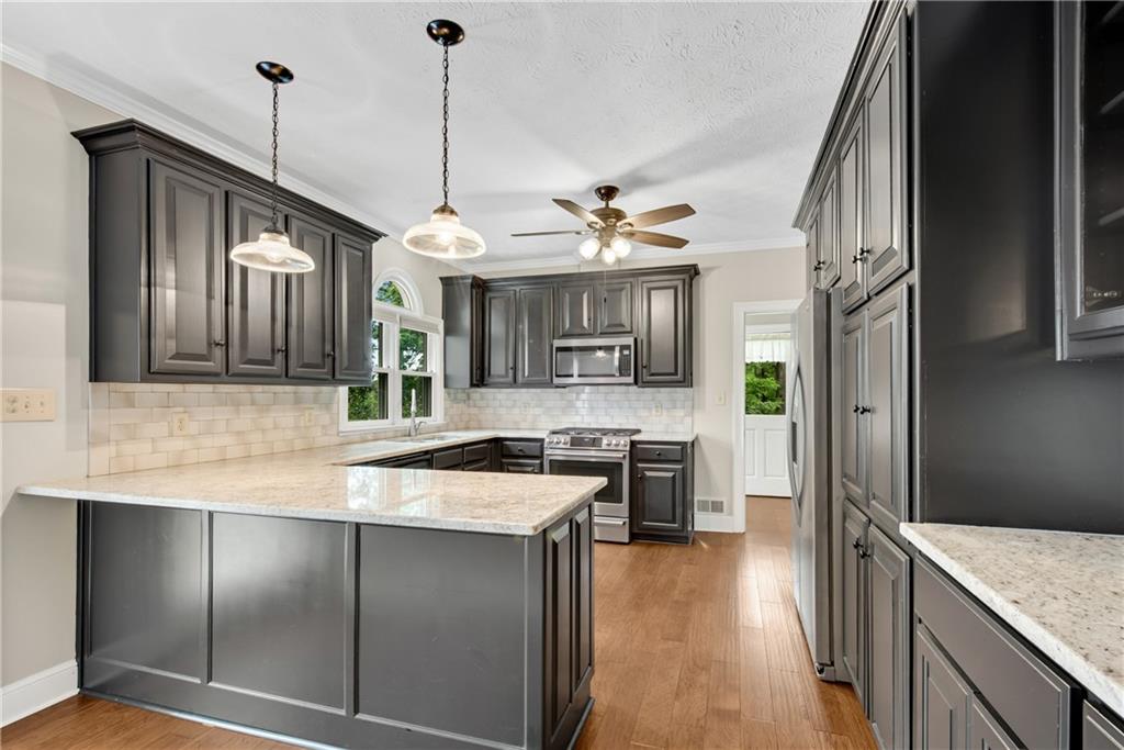 6280 Old Shadburn Ferry Road Buford, GA 30518 - Photo 14 of 54