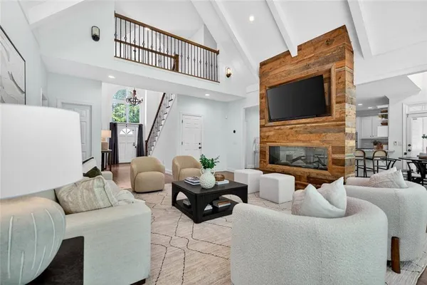 $1,150,000 | 2090 Double Creek Lane, Alpharetta, GA 30004