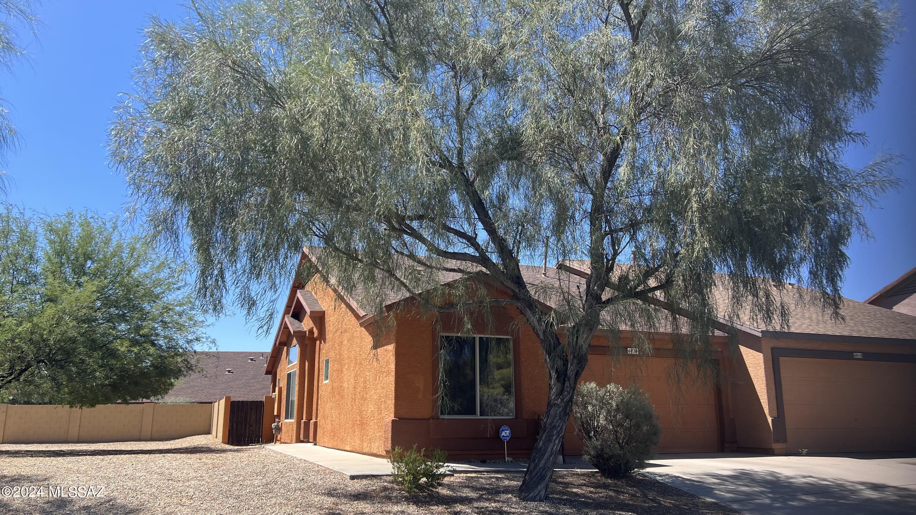 6020 South Avenida Ribero Tucson, AZ 85706 - Photo 4 of 41