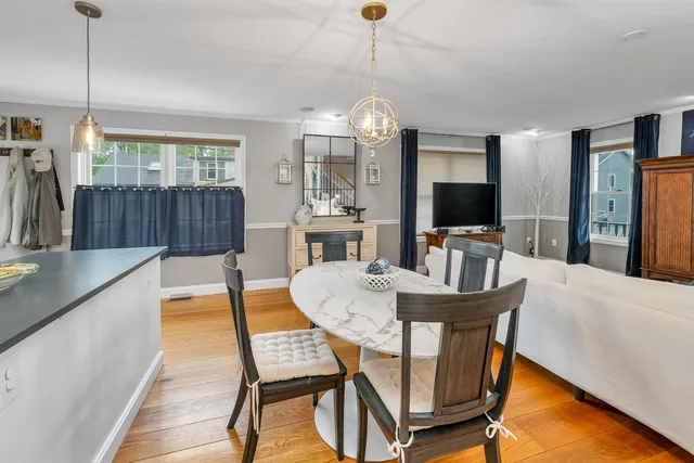 $625,000 | 92 Shadow Lake Road, Salem, NH 03079