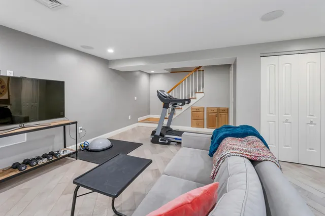 $625,000 | 92 Shadow Lake Road, Salem, NH 03079