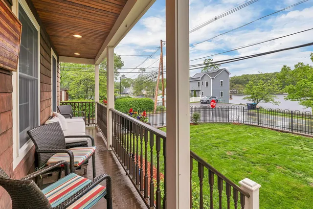 $625,000 | 92 Shadow Lake Road, Salem, NH 03079