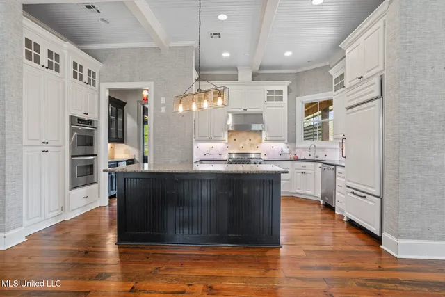 $849,000 | 128 Summer Lake Drive, Ridgeland, MS 39157