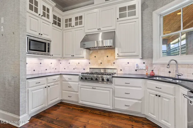 $879,000 | 128 Summer Lake Drive, Ridgeland, MS 39157