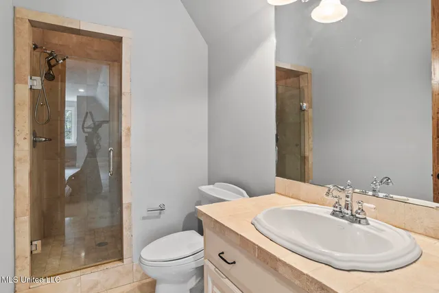 $879,000 | 128 Summer Lake Drive, Ridgeland, MS 39157