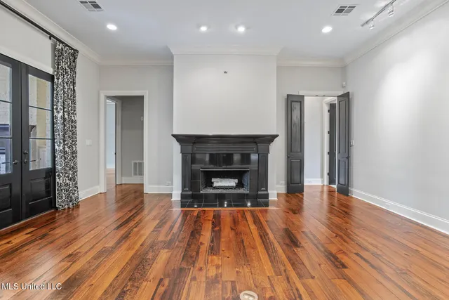 $879,000 | 128 Summer Lake Drive, Ridgeland, MS 39157