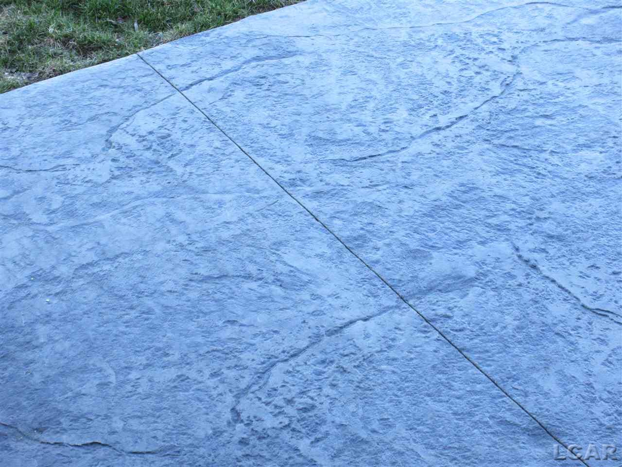 4757 Holloway Road Adrian, MI 49221 - Photo 16 of 57 Patio off Dining