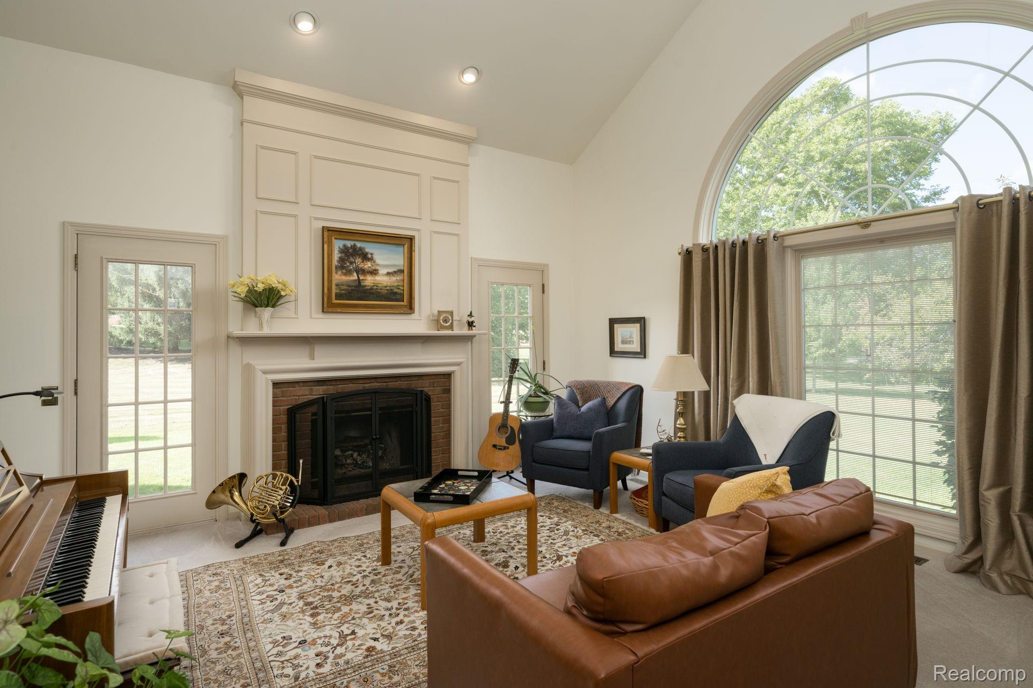 1708 Devonwood Drive Rochester, MI 48306 - Photo 7 of 70 19-web-or-mls-1708 Devonwood Dr-19.jpg