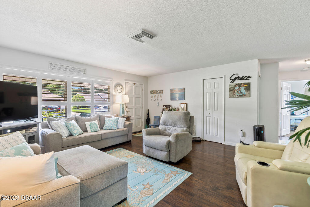 1429 Edgewater Road Daytona Beach, FL 32114 - Photo 8 of 30 KBP04742