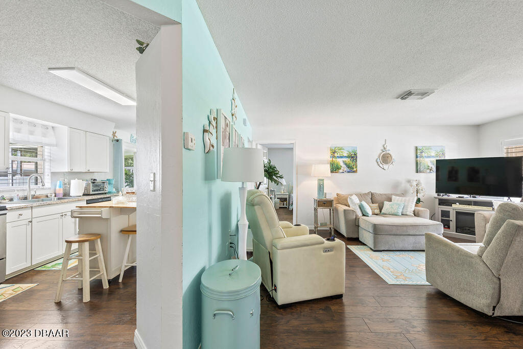 1429 Edgewater Road Daytona Beach, FL 32114 - Photo 10 of 30 KBP04857